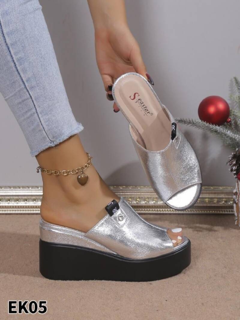 Klapki damskie Roz 36-41 / 12 par